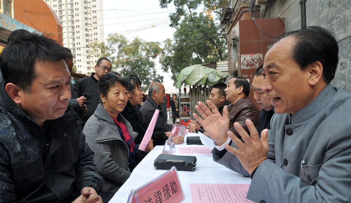 教你一招，不花一分钱，也可以让律师帮你打官司