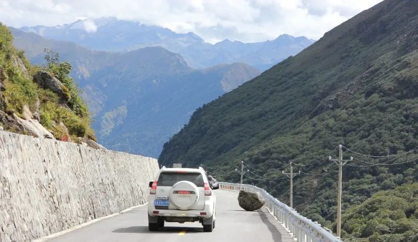 天堑变通途——公路铁路上的地质灾害与防治