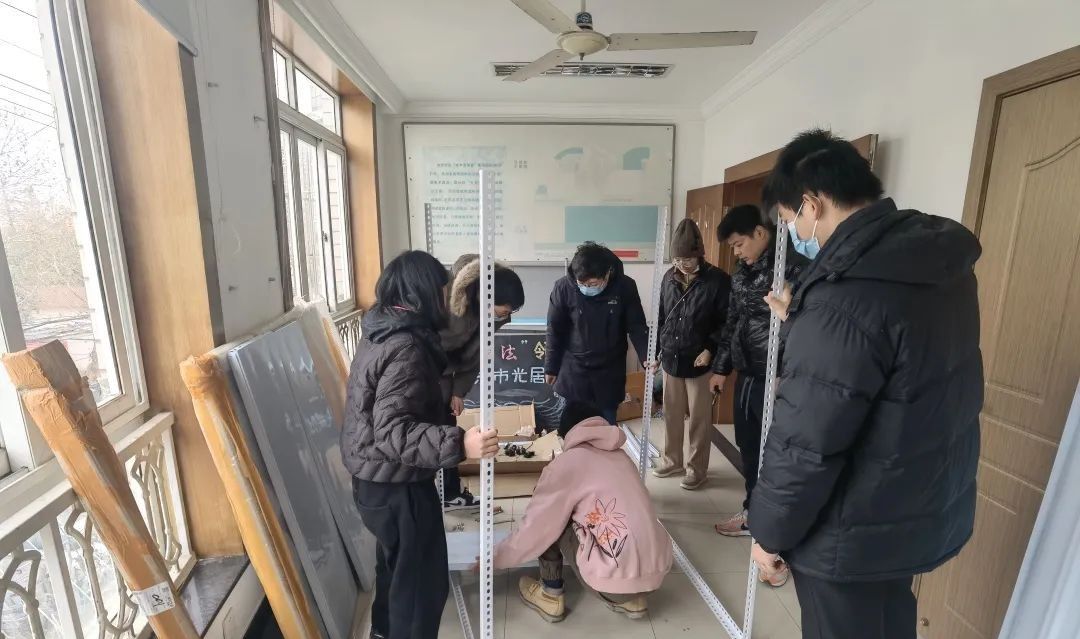 做书箱、包饺子......他们让社区洋溢爱的暖流