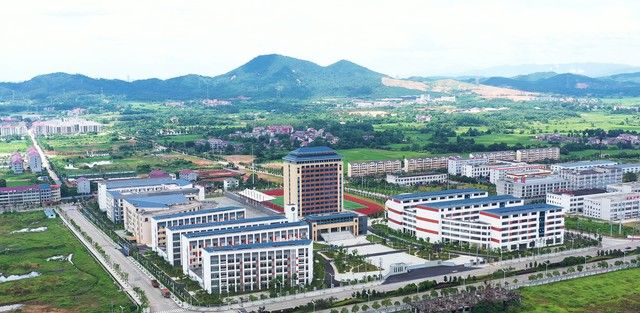 广东工贸职业技术学院——寻真求是、格物致知