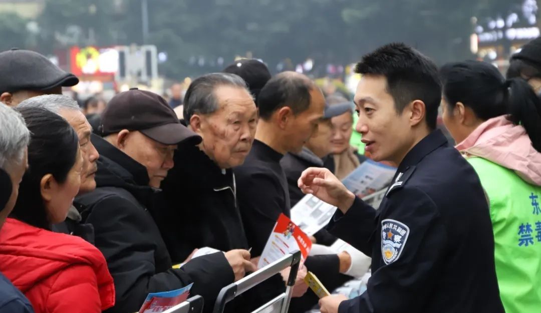 12·4国家宪法日丨这个冬天,一起精彩呈“宪”