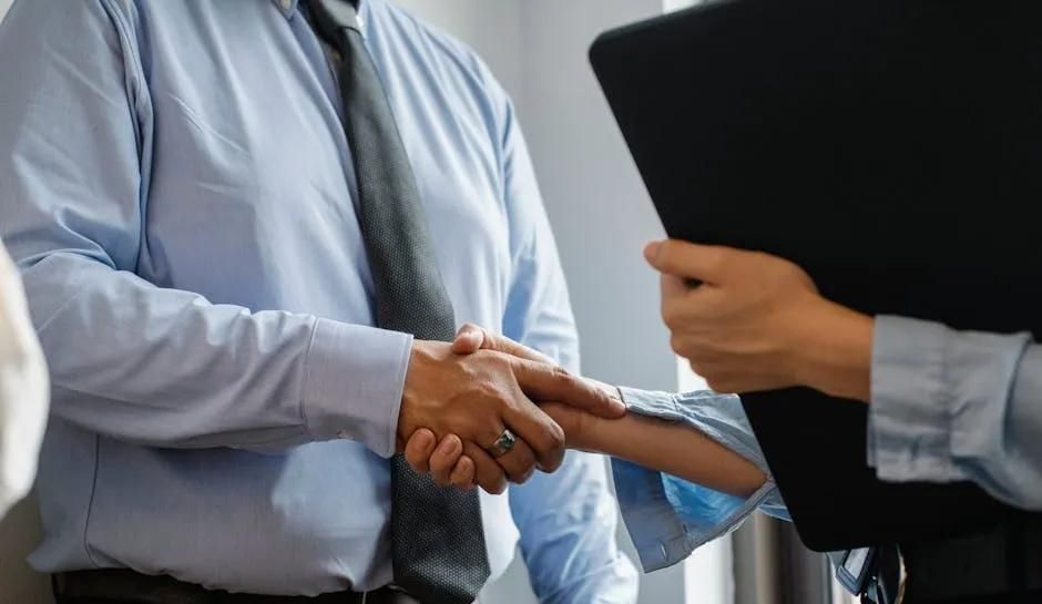 劳动法规定的工作八小时，包含午休时间吗？