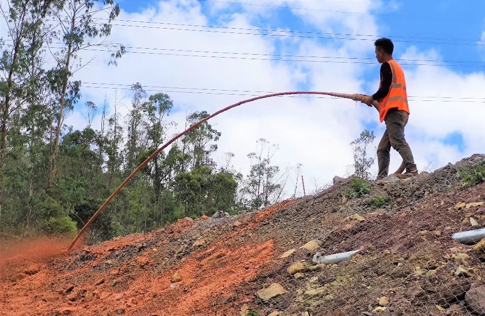 天堑变通途——公路铁路上的地质灾害与防治