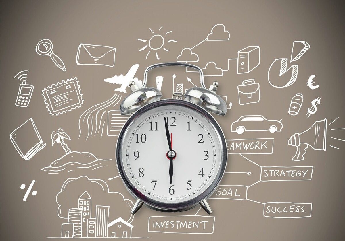 劳动合同法规定，单位不与员工签订劳动合同的，最高赔11个月工资