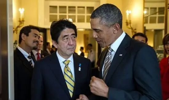 日本《和平宪法》9：继承了岸信介政治遗传基因的安倍晋三，秉承外公遗志，全力推动日本修改《和平宪法》