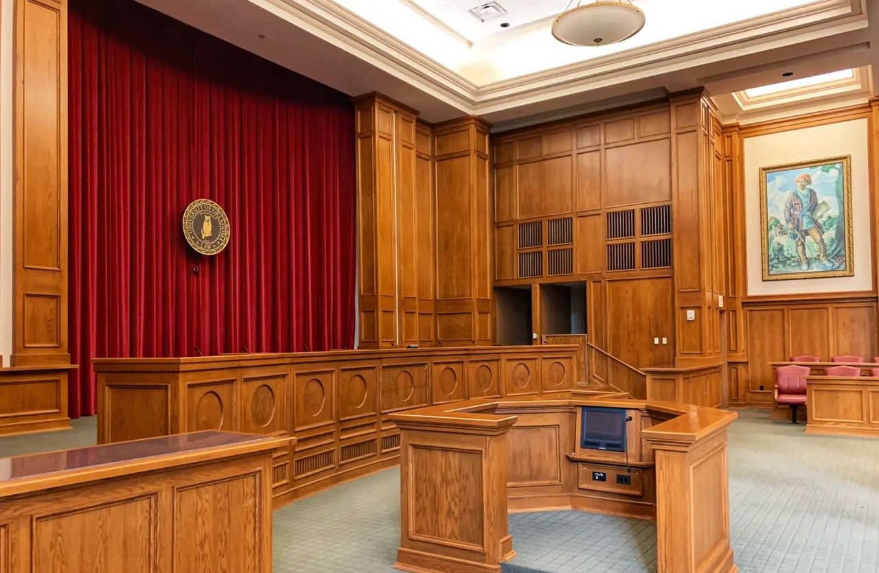 同一案件，一个律师可以代理几个当事人参与诉讼？