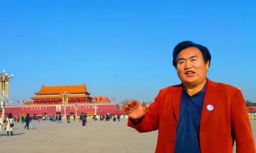 中国人民大学校友歌友承德大衣哥张雄舰成功创作十四亿中国人的大合唱《放飞伟大中国梦》
