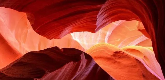 受害人死亡，近亲属提刑事附带民事诉讼，有没有先后顺序？