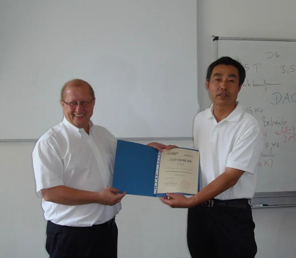 没有理论基础就不可能学好技能  -我从事高等职业教育20年（50）