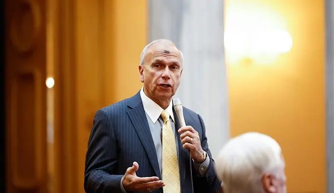 在政党斗争的阴影下，俄亥俄选民决定着直接民主的未来