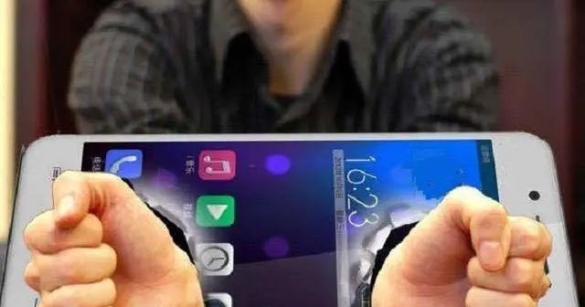 学生不写作业，老师一直罚站孩子，孩子直接厌学。谁对谁错？