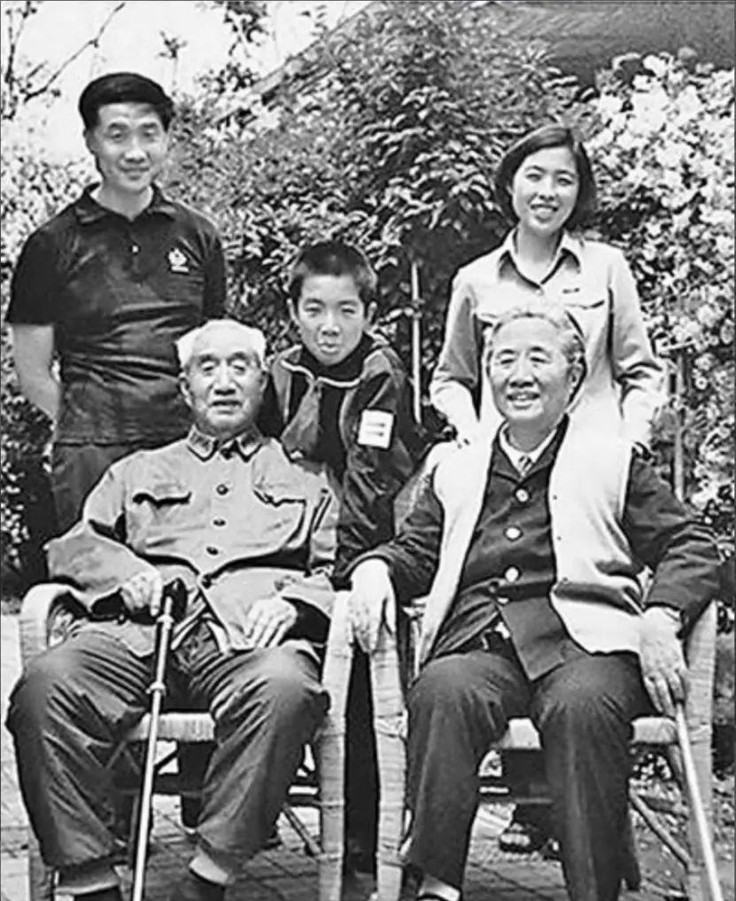 1990年徐向前逝世，徐小岩向中央提三条要求，中央：不能全部同意