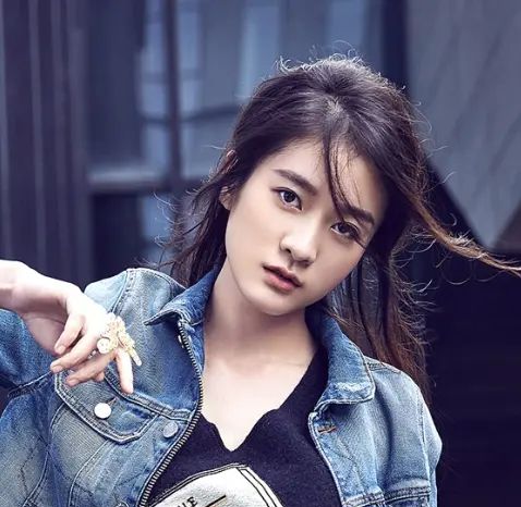 张雪迎，1997年出生于浙江省金华市义乌市，中国内地女演员，毕业于中央戏剧学院。 - 宋马