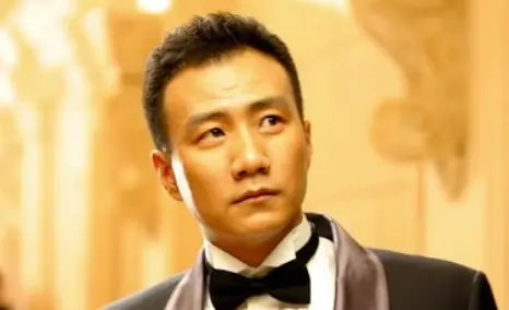胡军，1968年生于北京。中国内地男演员，北京人民艺术剧院演员。1987年考入中央戏剧学院表演系。 - 宋马
