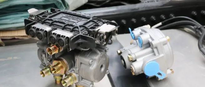 挂车装了ABS系统，一年下来能少废8条轮胎？ - 宋马