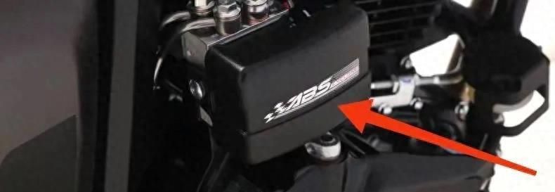 摩托车ABS与TCS：安全辅助系统的真实作用与局限性！