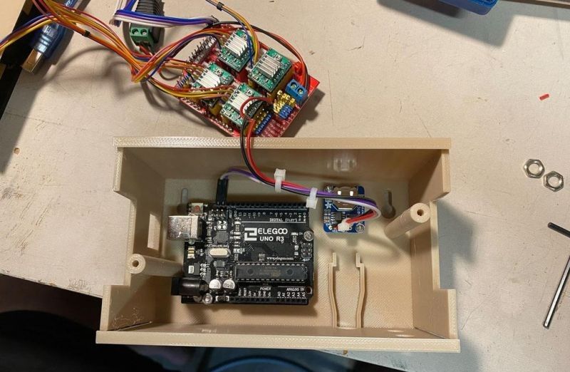 用 Arduino 步进电机驱动的机械木条时钟