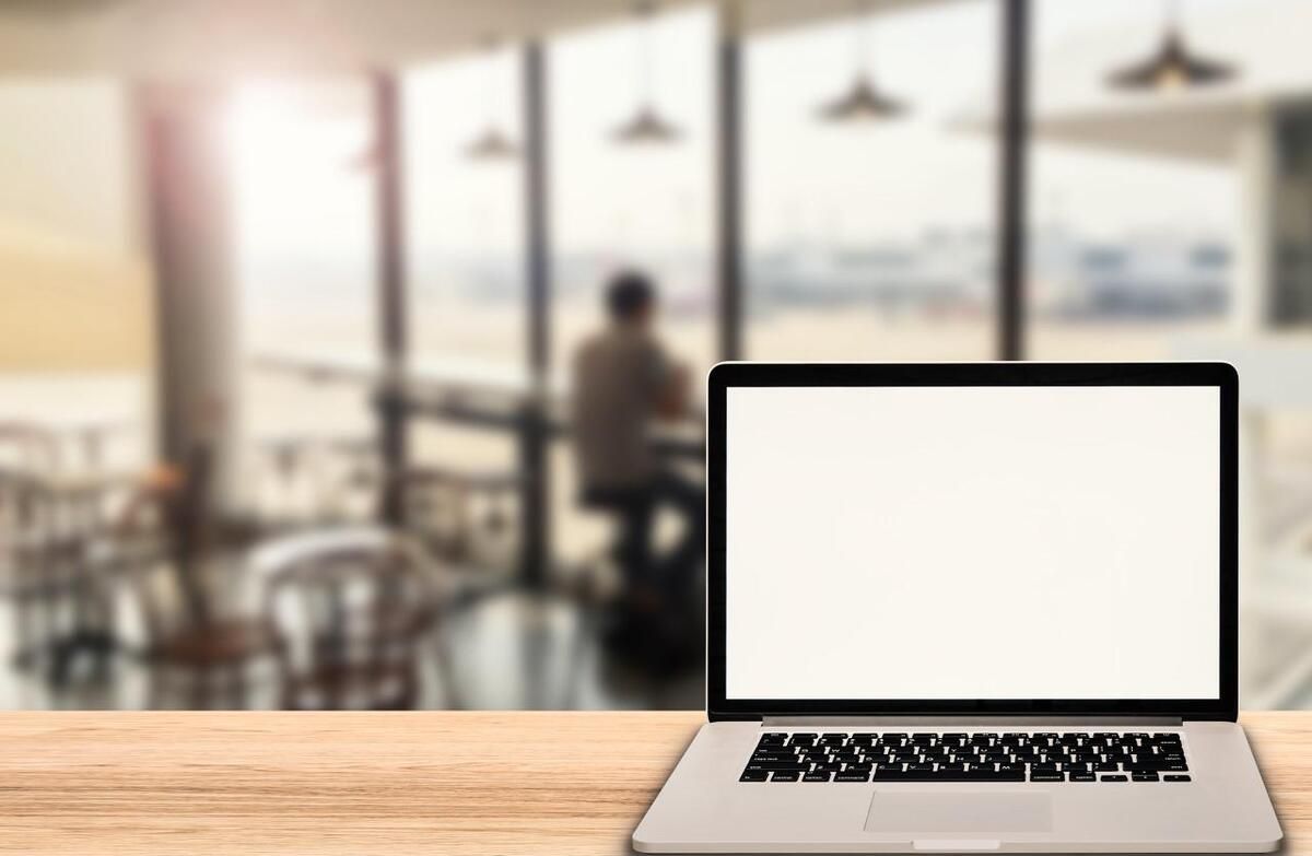 笔记本电脑一直显示正在准备windows怎么办