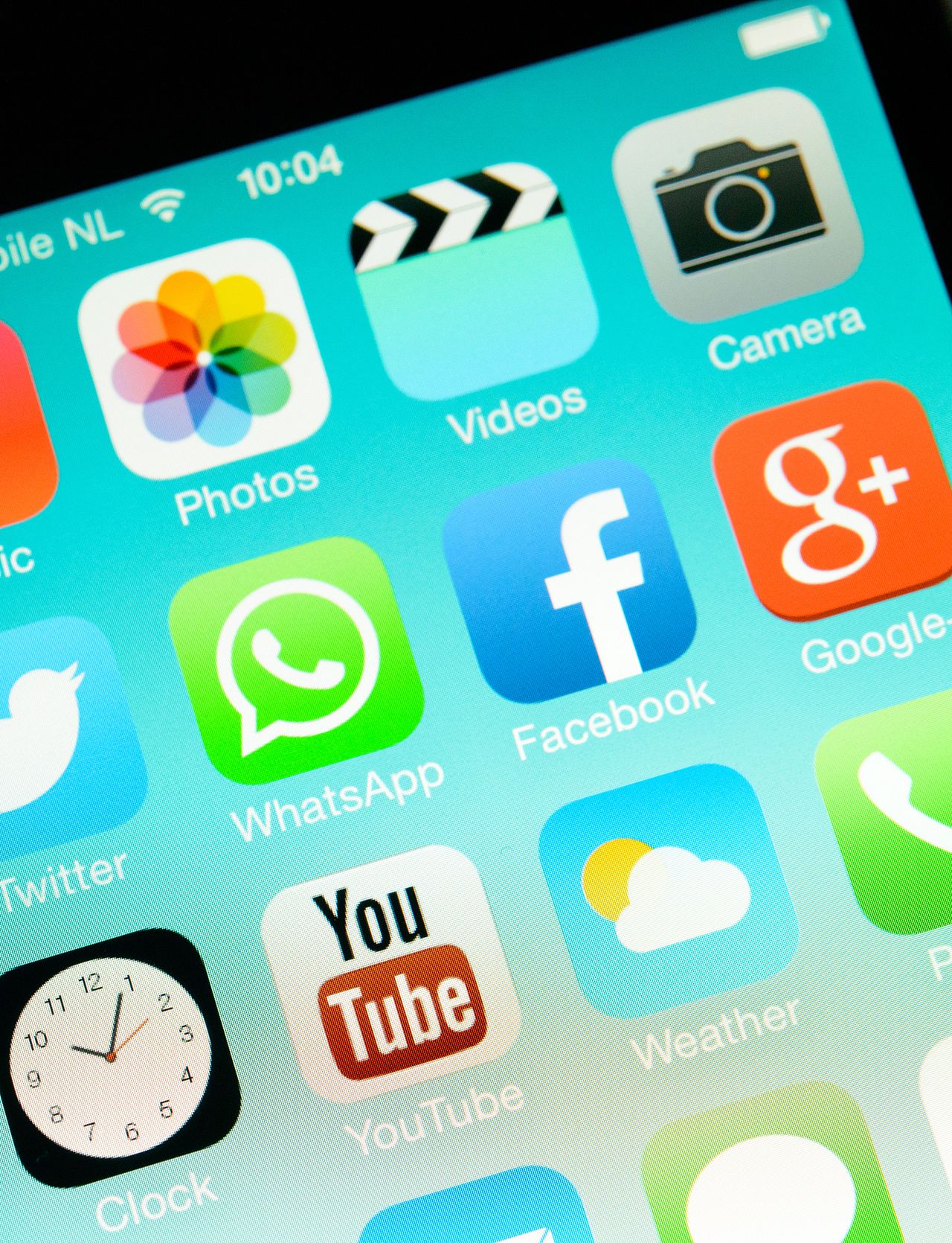 苹果手机流畅全靠系统，为何其他手机难以开发出类似的系统？