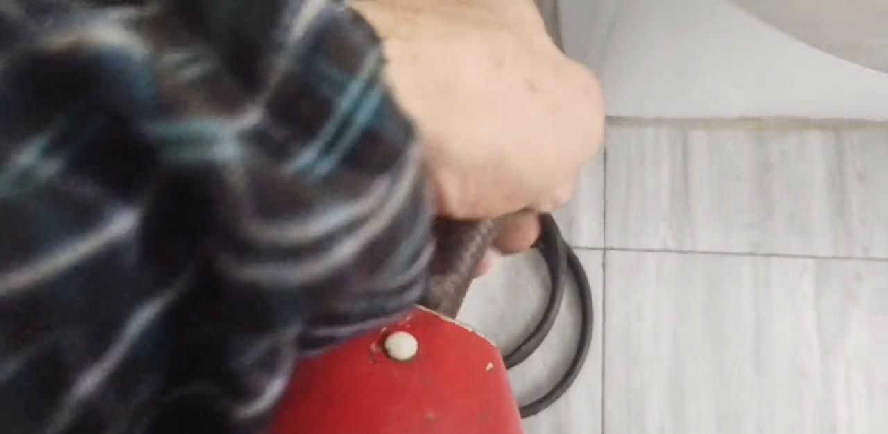 通马桶的神器，原先叫价60块变成180元#疏通马桶