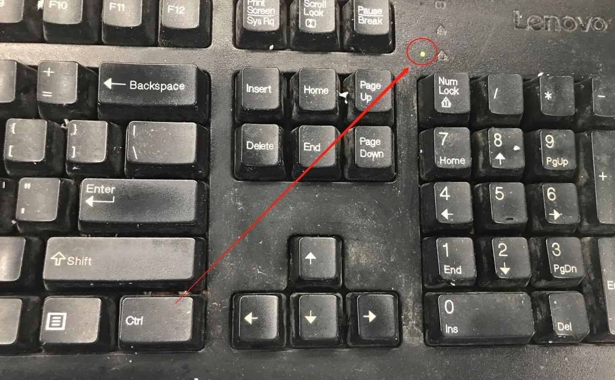 电脑键盘数字键盘无法使用？两个步骤教你恢复