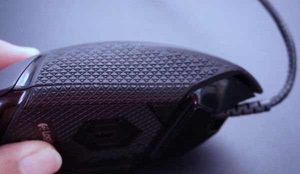 跑马灯进化版——罗技 G502 RGB 自适应游戏鼠标 开箱及评测