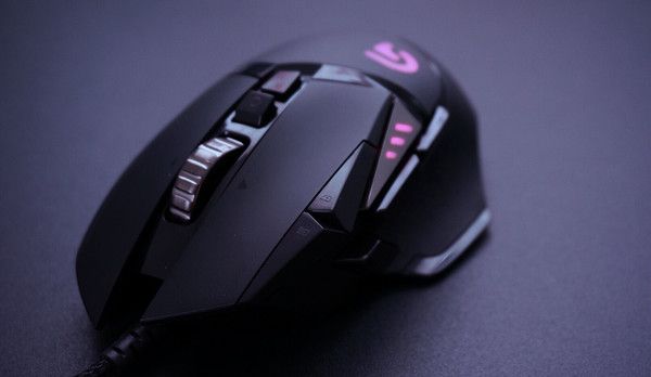 跑马灯进化版——罗技 G502 RGB 自适应游戏鼠标 开箱及评测