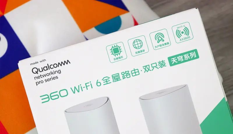 听人劝网不卡！小伙换了360WiFi6全屋路由，手机电脑网速跑满