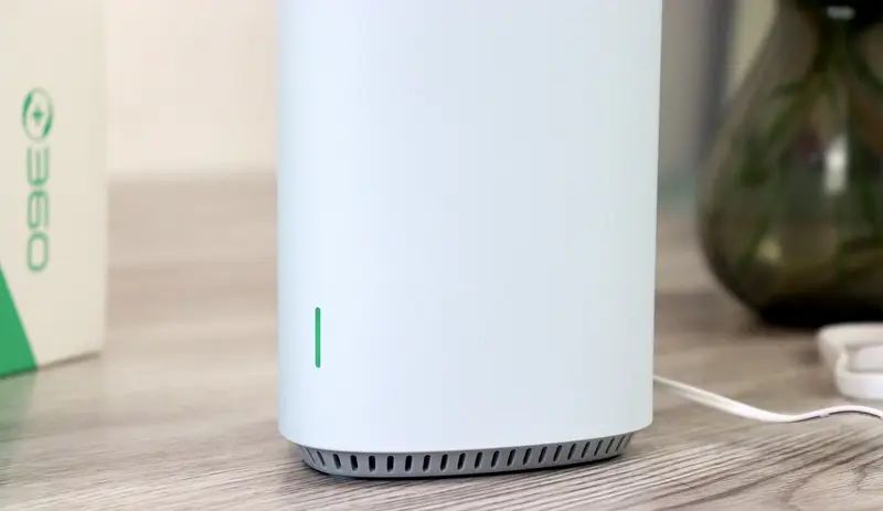 听人劝网不卡！小伙换了360WiFi6全屋路由，手机电脑网速跑满