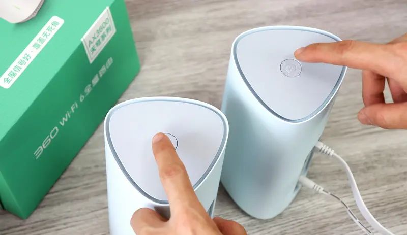 听人劝网不卡！小伙换了360WiFi6全屋路由，手机电脑网速跑满