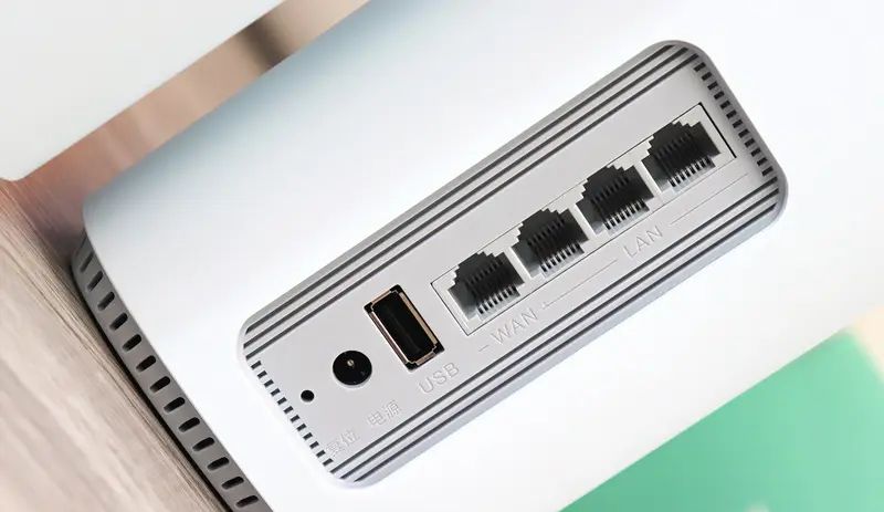 听人劝网不卡！小伙换了360WiFi6全屋路由，手机电脑网速跑满