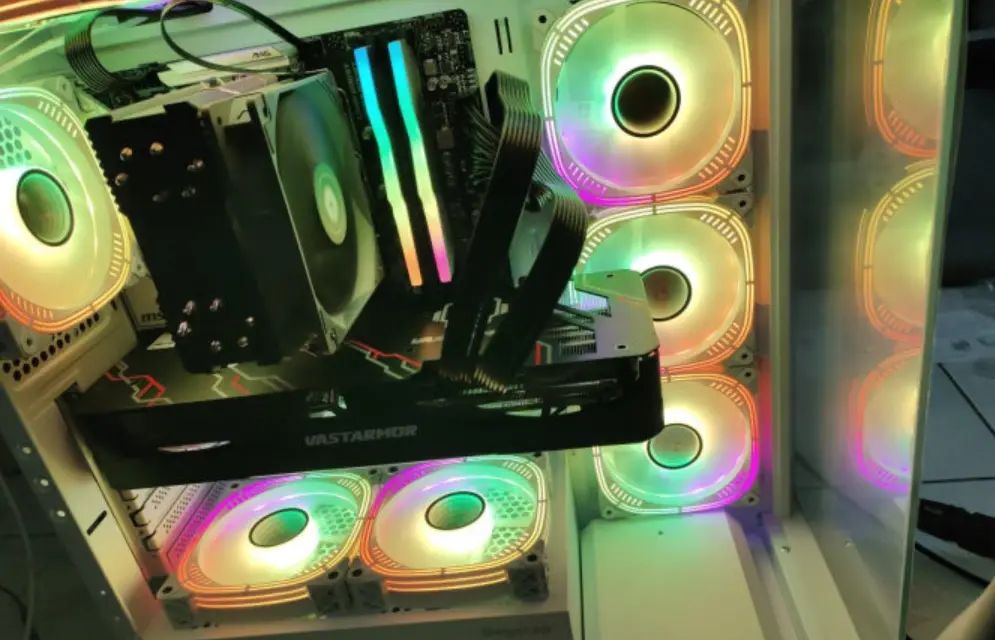 AMD显卡7800xt发布之后，装机还有必要选N卡的4070吗？