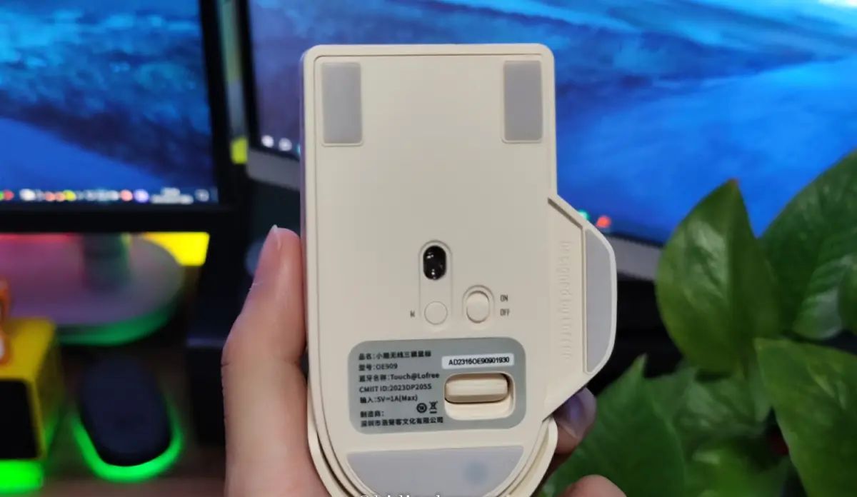 鼠标也可以百变换装？洛斐小翘三模无线鼠标，双键客制化真香！