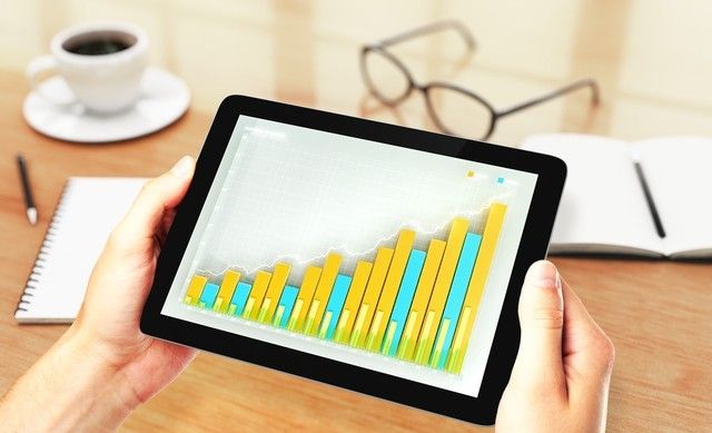 儿子偷偷在平板上玩游戏！