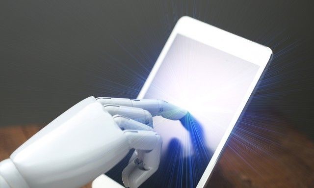 儿子偷偷在平板上玩游戏！