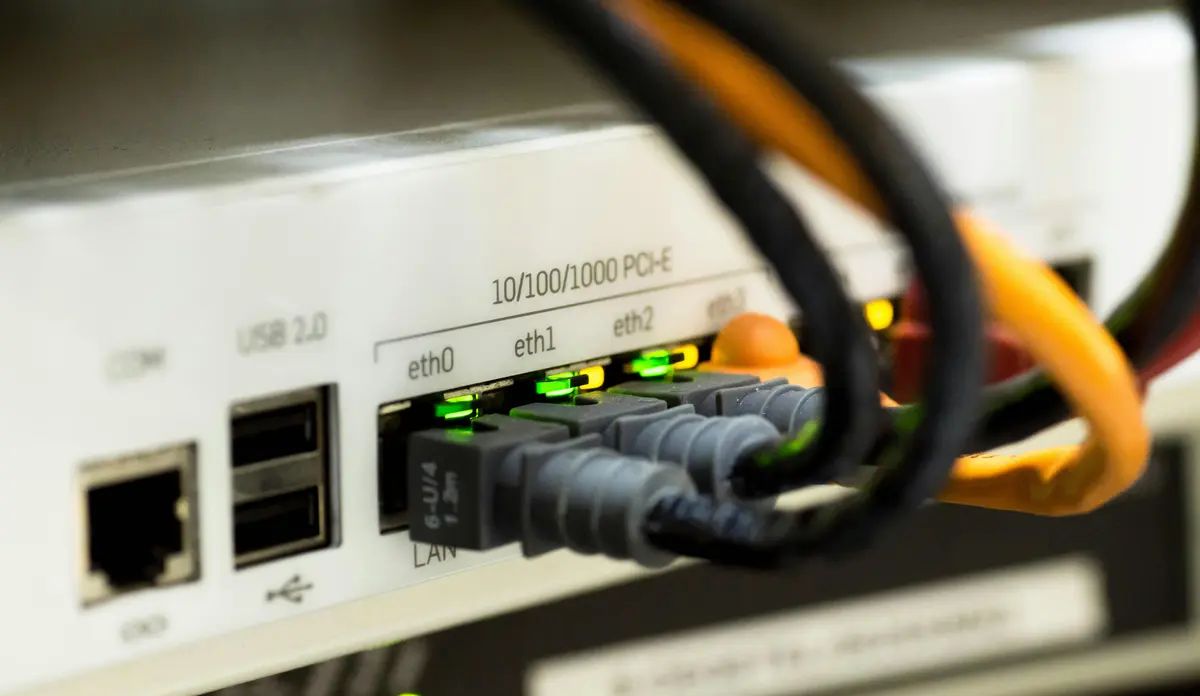 如何远程登录路由器