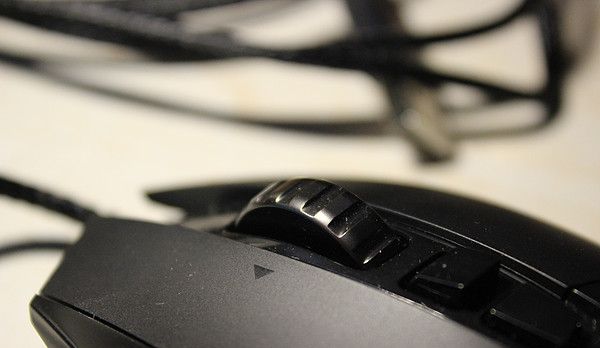 RGB将要一统外设——罗技（Logitech）G502 自适应游戏鼠标RGB版开箱（对比普通版G502）