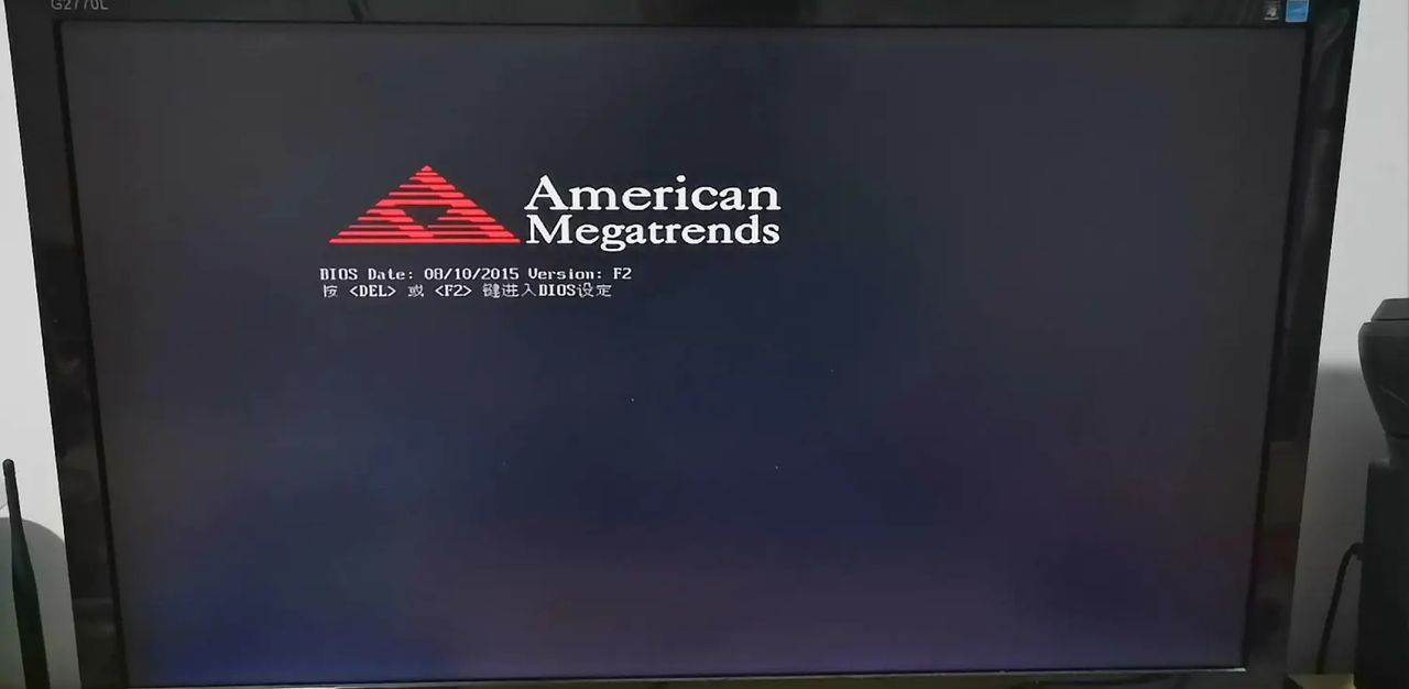 硬盘速度与坏道检测教程,使用MHDD软件检测电脑硬盘速度与坏道