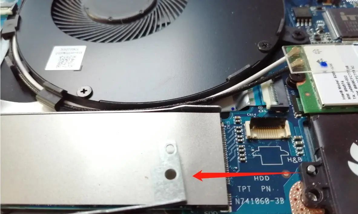 华为matebook D 2018/2017加装硬盘和内存：如何拆背板？去内存盖？注意事项