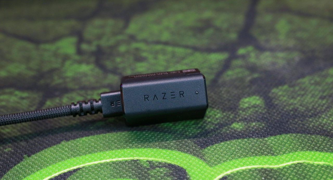 8KHz轮询率35000DPI操控，打造电竞鼠标:雷蛇毒蝰 V3Pro 评测