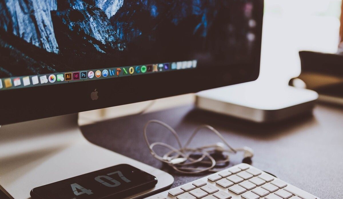 电脑的显示屏怎样设置