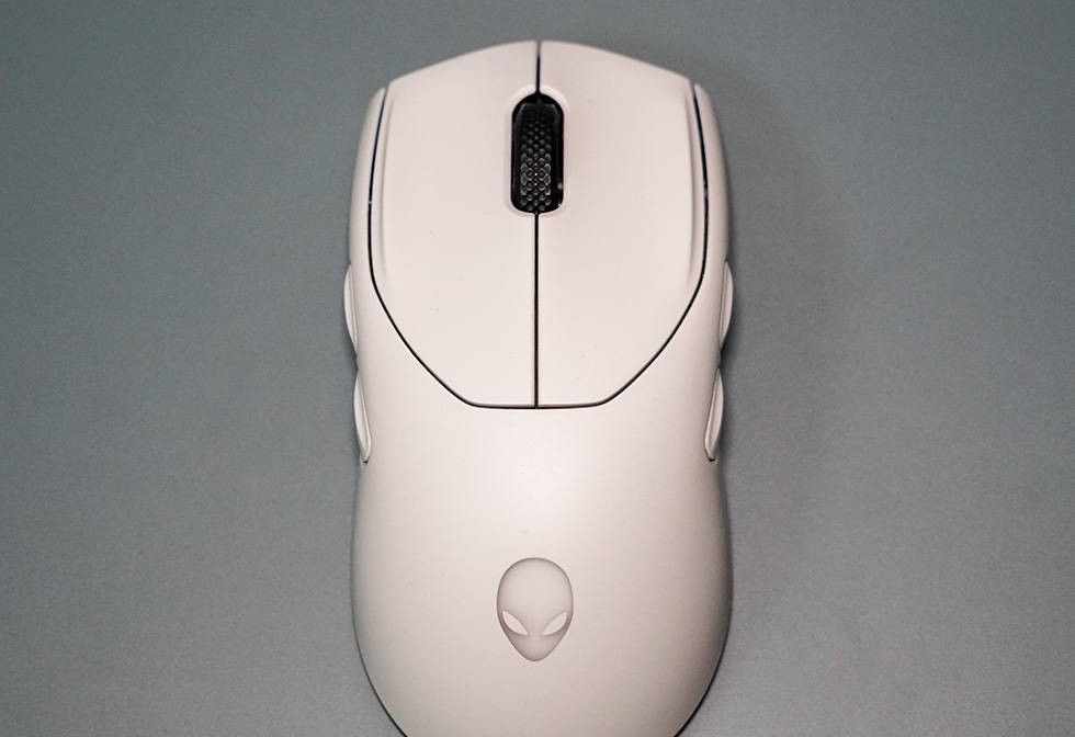 轻量/性能/颜值该如何取舍 看看外星人Alienware AW720M交出的作业