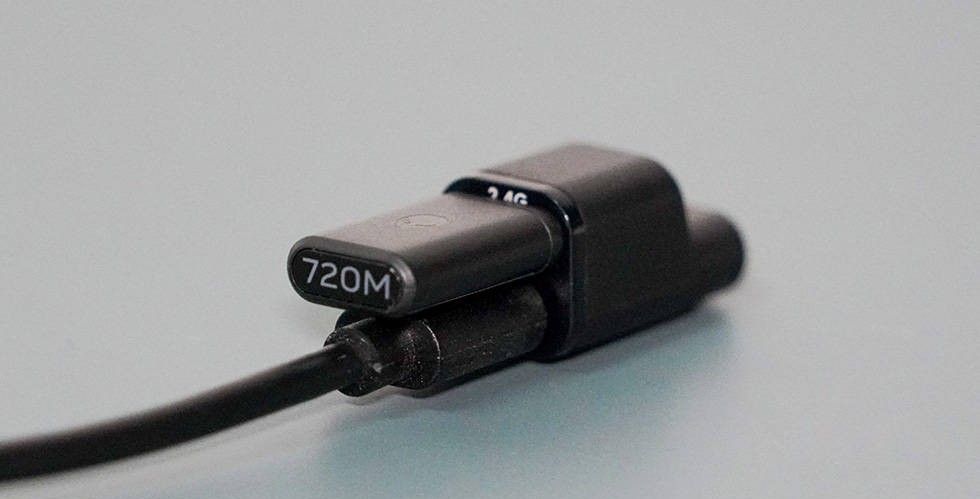 轻量/性能/颜值该如何取舍 看看外星人Alienware AW720M交出的作业