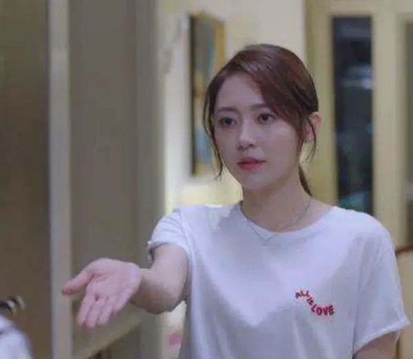 不要彩礼的女孩过得怎么样？她的婆家婚前不给彩礼钱婚后主动给她补，情感涂磊老师提醒你：机智的女人不开价！