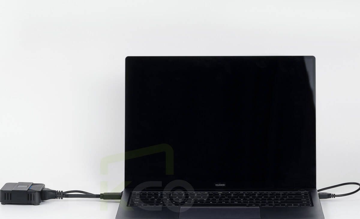 统信UOS信创电脑和Windows笔记本无线投屏小间距LED屏显示