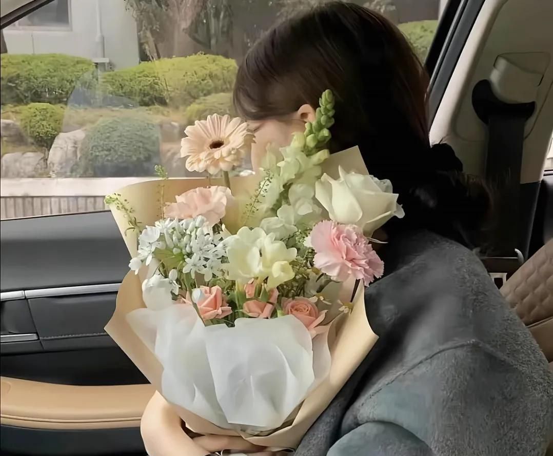 8月份值得用很久的微信聊天背景 手机屏幕图纸