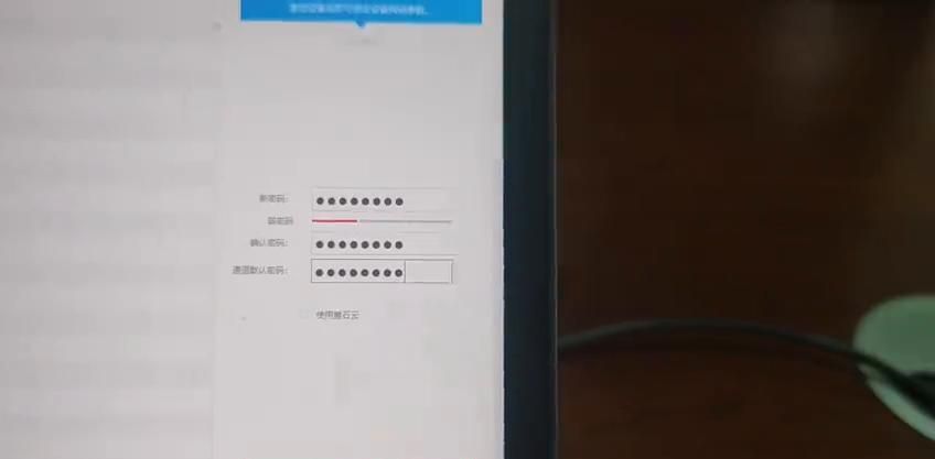 海康硬盘录像机正确接线并激活