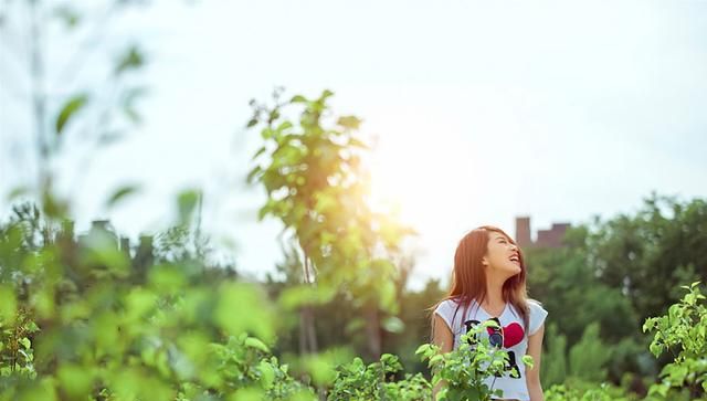 qq空间情侣暧昧说说 唯美的暧昧说说大全 - 宋马