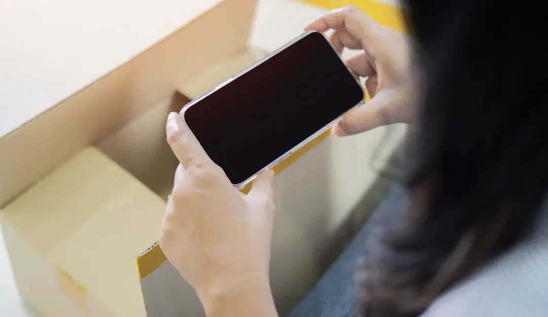 原来手机可以同时连接两个WiFi，再也不会间歇性断网了，真好用！