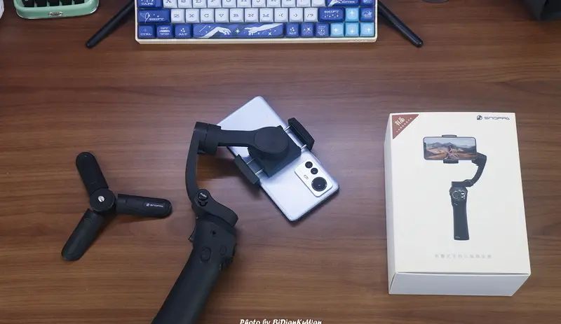 婉拒小米12S？我的小米12 Pro与Snoppa ATOM配合，拍摄vlog有绝招 - 宋马